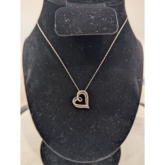 Sterling Silver Heart Pendant – 925 UD Chain, Textured & Polished Finish - Picture 2 of 3